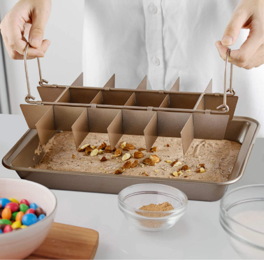 Cake top pan divider